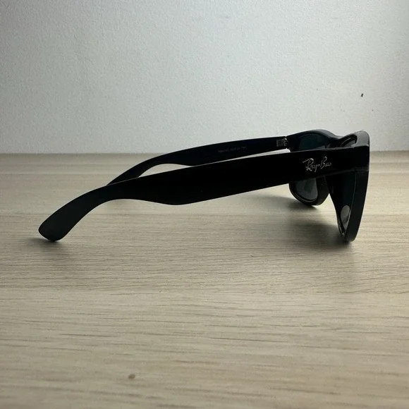 Ray-Ban RB4165 Justin Sunglasses Black Frame Black Lenses - Picture 2 of 5